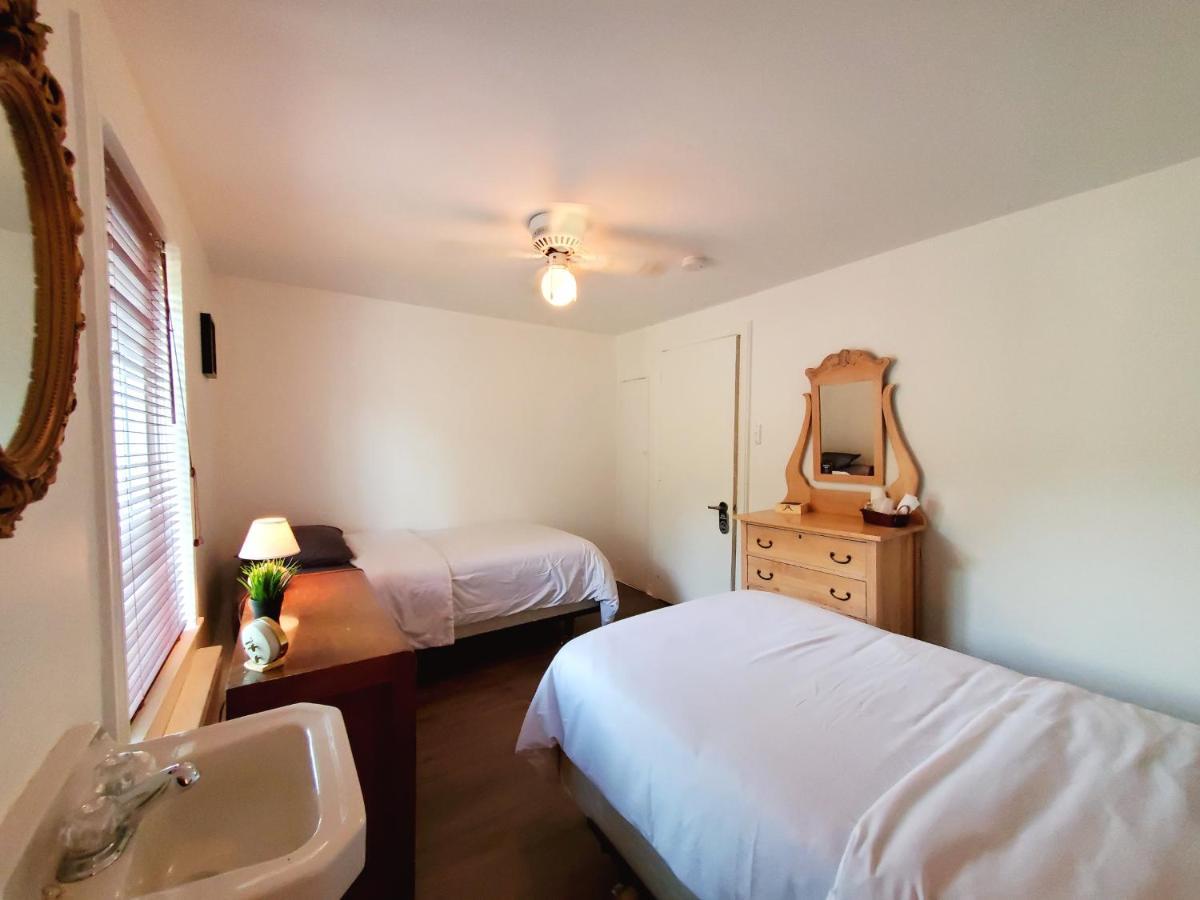 Auberge De La Rive De Charlevoix - Auberge De Jeunesse Familiale Pour Voyageurs De Tous Ages Saint-Joseph-de-la-Rive Zewnętrze zdjęcie