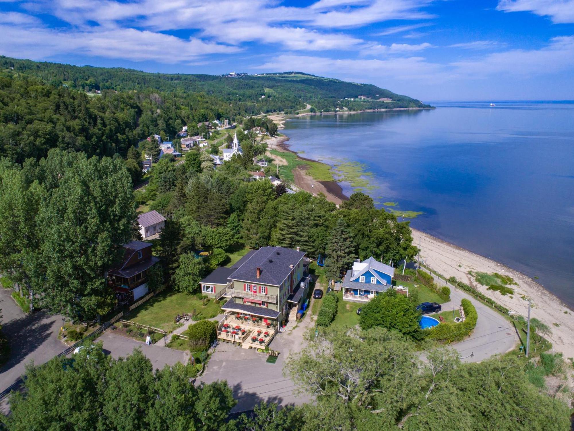 Auberge De La Rive De Charlevoix - Auberge De Jeunesse Familiale Pour Voyageurs De Tous Ages Saint-Joseph-de-la-Rive Zewnętrze zdjęcie